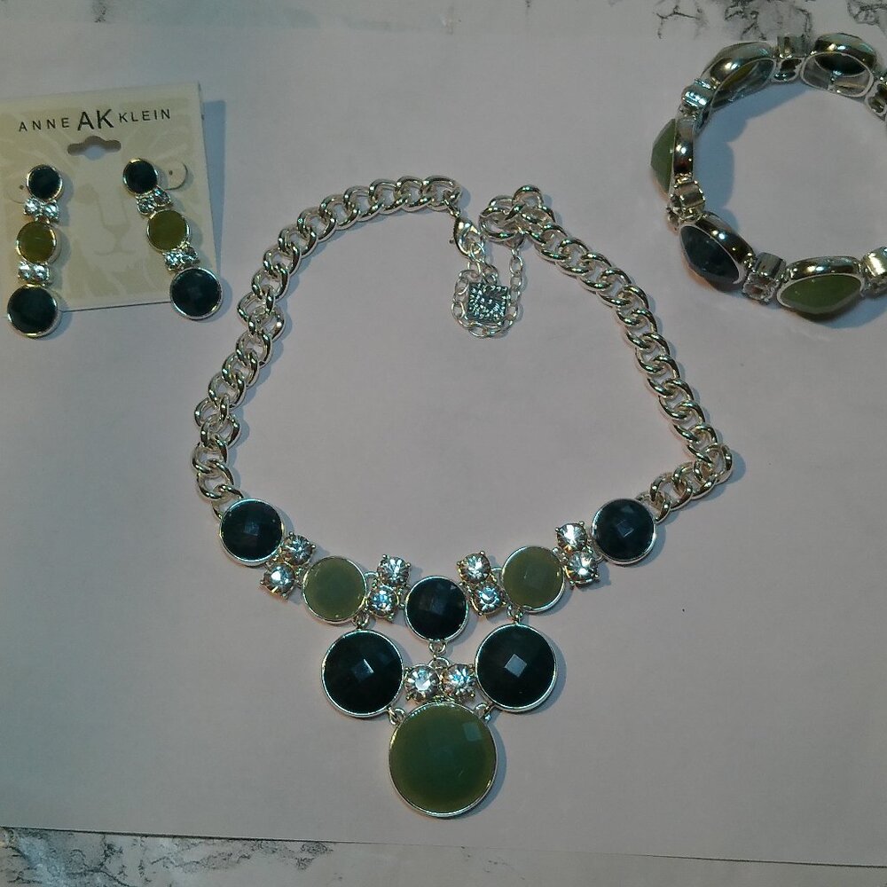 Anne Klein Faceted Blue Stone & Crystal Silver Necklace (401)